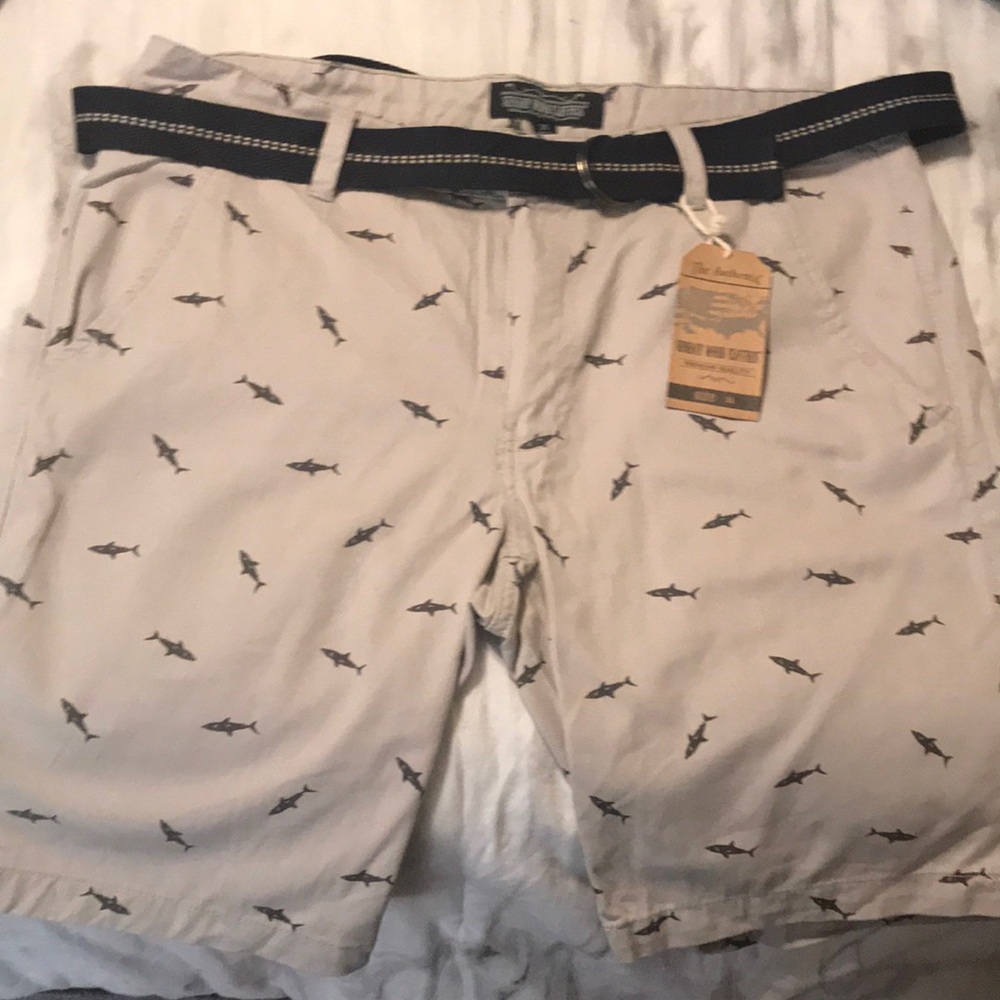 Shark print Men cargo shorts - SIZE 36